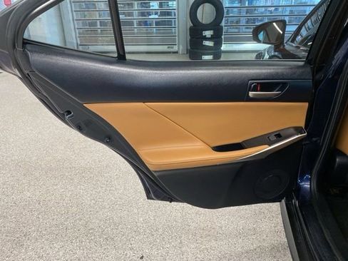 Used 2017 Lexus IS 300 300 w/ Premium Package image 32