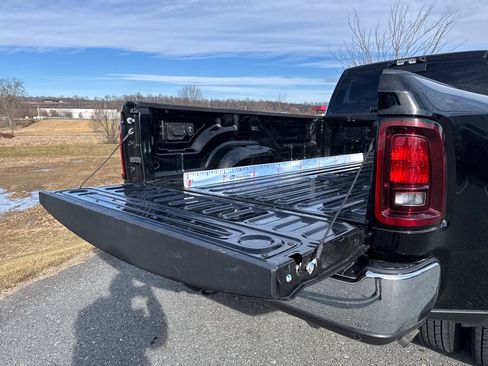 Used 2025 RAM 3500 Tradesman image 10