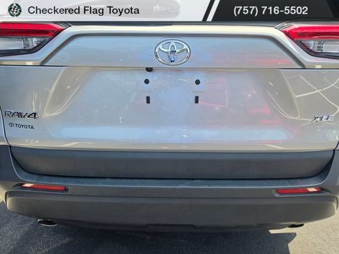 Used 2025 Toyota RAV4 XLE w/ Convenience Package FWD image 7