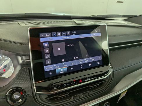 New 2026 Jeep Compass Limited image 24