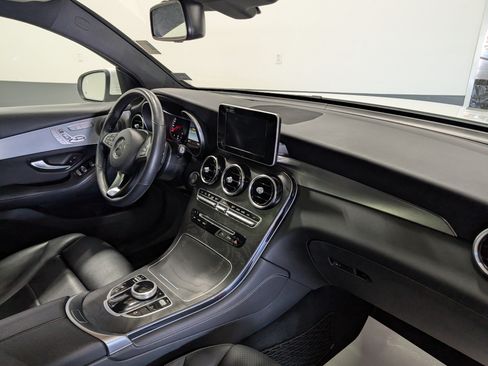 Used 2019 Mercedes-Benz GLC 300 4MATIC Coupe image 17