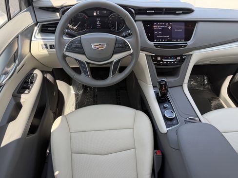 Certified 2023 Cadillac XT5 Premium Luxury FWD image 14