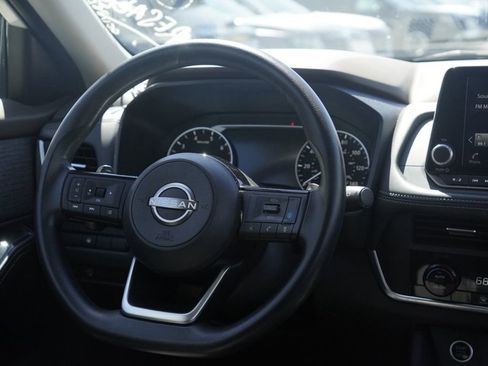 Used 2023 Nissan Rogue SV image 23