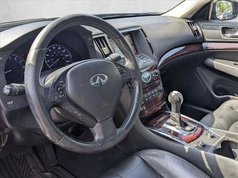 Used 2011 INFINITI G37 Journey w/ Premium Pkg image 9