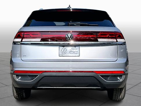 New 2026 Volkswagen Atlas Cross Sport SE image 4