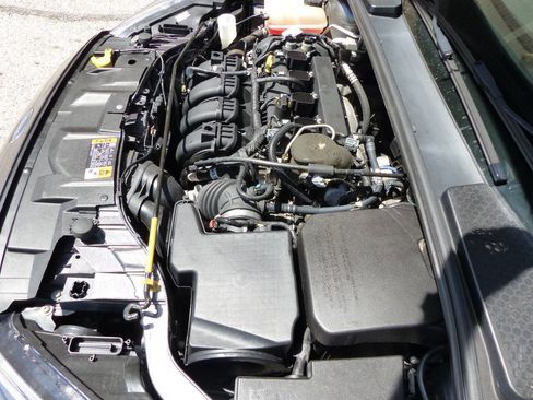 Used 2016 Ford Focus SE w/ Equipment Group 201A FWD image 33