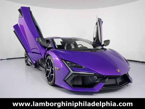 Used 2024 Lamborghini Revuelto image 40