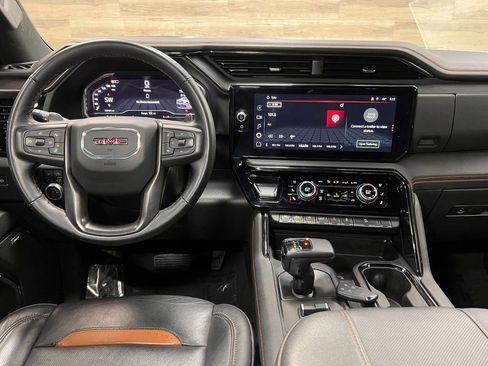 Used 2024 GMC Sierra 1500 AT4 w/ Technology Package AWD/4WD image 2