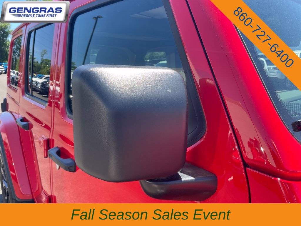 Used 2025 Jeep Wrangler Unlimited Sahara AWD/4WD image 12