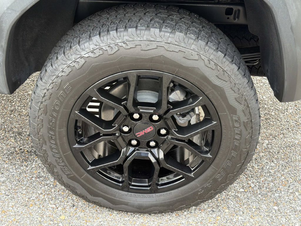 Used 2024 GMC Canyon Denali w/ LPO, Denali Black Edition AWD/4WD image 4