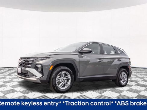 Certified 2025 Hyundai Tucson SE AWD/4WD image 6