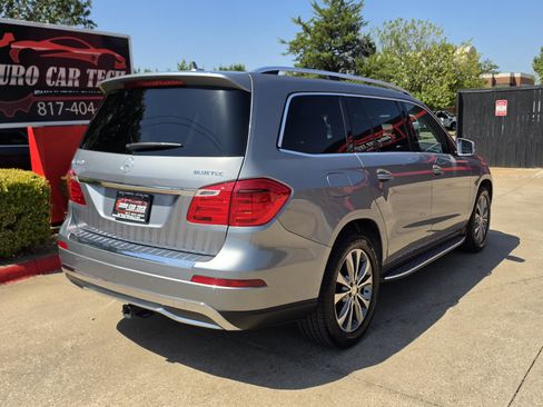 Used 2015 Mercedes-Benz GL 320 BlueTEC 4MATIC w/ Premium I Package image 8