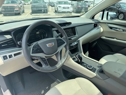 Used 2021 Cadillac XT5 Premium Luxury w/ LPO, Floor Liner Package AWD/4WD image 11