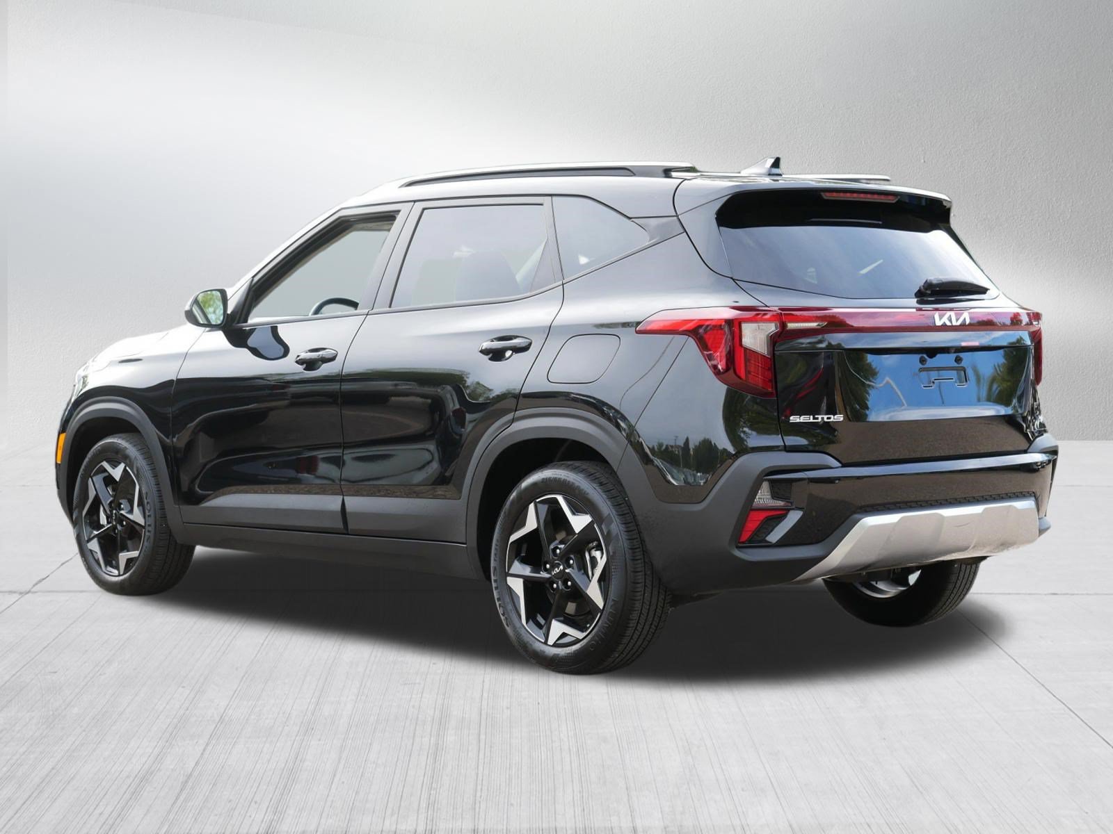 Certified 2026 Kia Seltos S AWD/4WD image 5