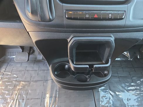 Used 2025 RAM ProMaster 2500 w/ U-Haul Equipment Group FWD image 25