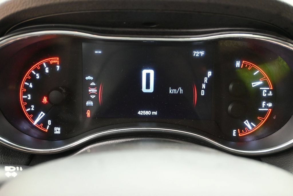 Used 2018 Dodge Durango SXT w/ Quick Order Package 2BB AWD/4WD image 12