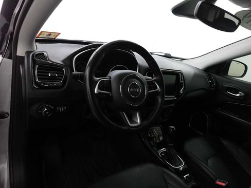 Used 2019 Jeep Compass Limited AWD/4WD image 15