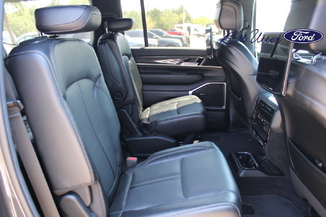 Used 2022 Jeep Wagoneer Series II w/ Rear Seat Video Group 1 RWD image 11