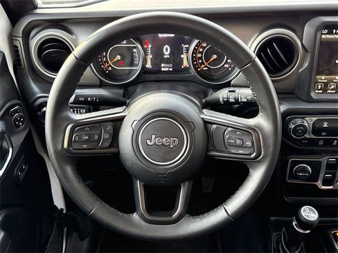 Used 2022 Jeep Wrangler Unlimited Sport image 16