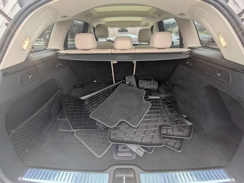 Used 2021 Mercedes-Benz GLC 300 4MATIC image 25