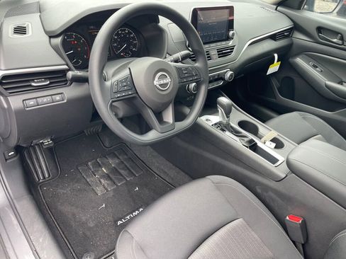 New 2025 Nissan Altima 2.5 S FWD image 6