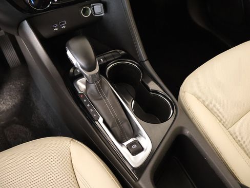 Used 2025 Buick Encore GX Sport Touring w/ Comfort Package FWD image 8