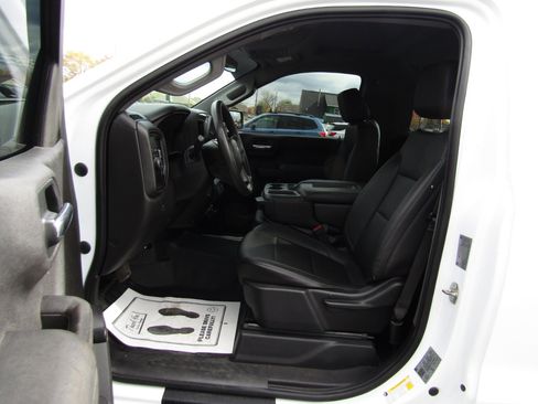 Used 2019 Chevrolet Silverado 1500 W/T w/ Trailering Package image 14