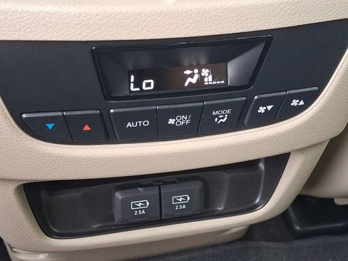 Used 2020 Acura MDX SH-AWD w/ Technology Package image 12