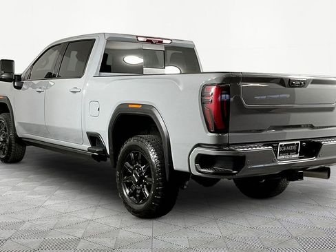 Used 2024 GMC Sierra 2500 AT4 w/ AT4 Premium Plus Package AWD/4WD image 4