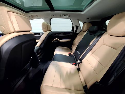 New 2026 Porsche Cayenne image 27