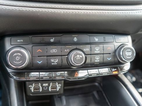 Used 2022 Dodge Durango GT image 26