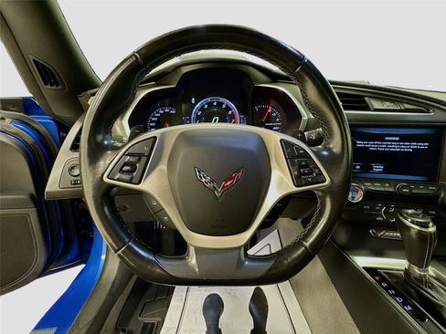 Used 2019 Chevrolet Corvette Stingray Convertible w/ 1LT RWD image 11