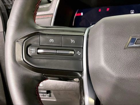 Used 2025 Chevrolet Colorado Z71 w/ Z71 Convenience Package 2 image 26