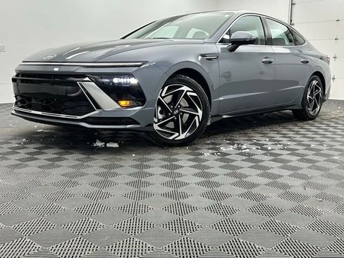 Used 2024 Hyundai Sonata SEL w/ Convenience Package image 16