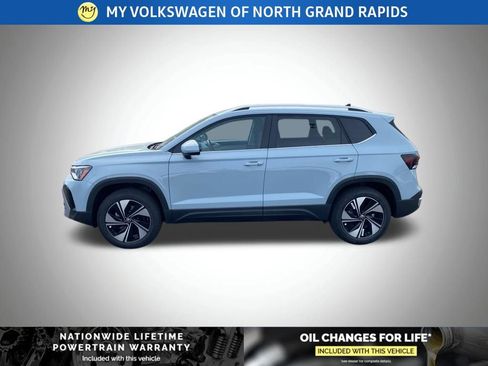 New 2026 Volkswagen Taos SE AWD/4WD image 4