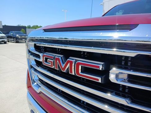 Used 2020 GMC Sierra 1500 SLT w/ SLT Premium Plus Package AWD/4WD image 9