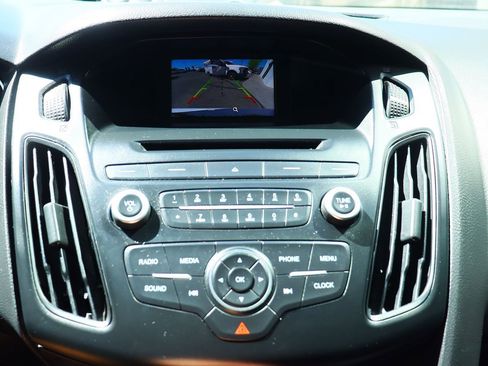 Used 2017 Ford Focus S image 45