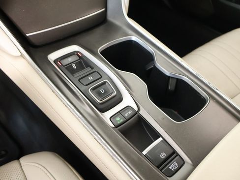 Used 2019 Honda Accord Touring image 8