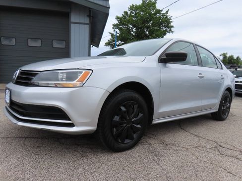 Used 2015 Volkswagen Jetta S FWD image 4