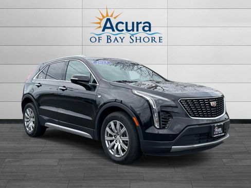Used 2023 Cadillac XT4 Premium Luxury image 2