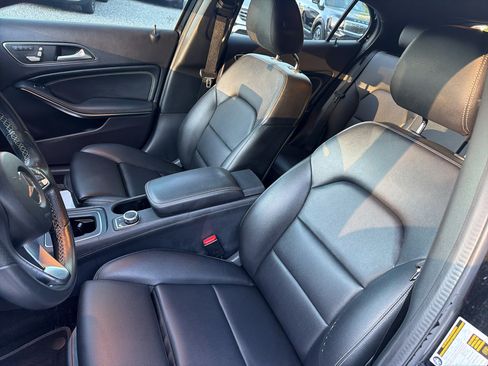 Used 2018 Mercedes-Benz GLA 250 image 13
