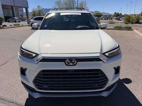 Certified 2024 Toyota Grand Highlander AWD Hybrid image 9