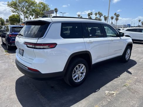 Used 2025 Jeep Grand Cherokee L Laredo RWD image 15