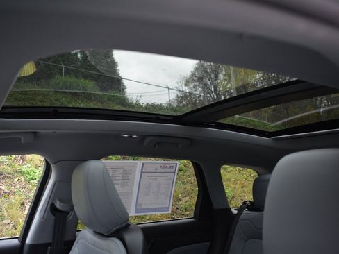 Used 2022 Lincoln Corsair Reserve w/ Equipment Group 201A image 10