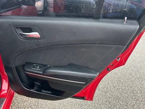 Used 2015 Dodge Charger SXT image 27