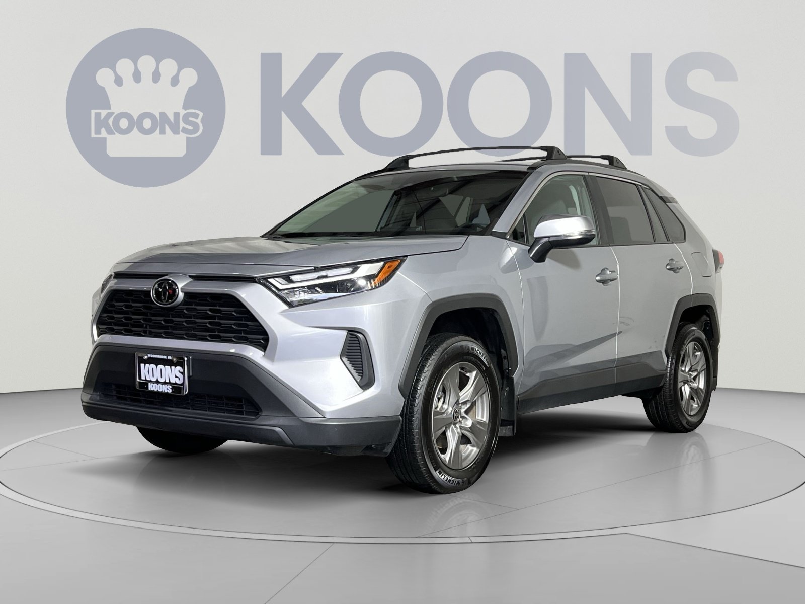 Used 2025 Toyota RAV4 XLE AWD/4WD image 1