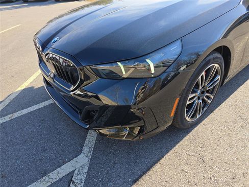 New 2026 BMW 530i xDrive w/ M Sport Package AWD/4WD image 10