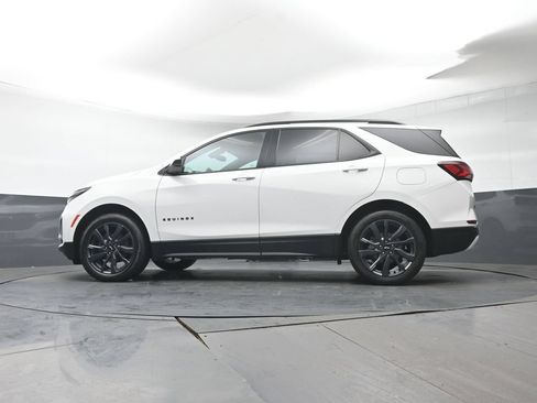 Used 2022 Chevrolet Equinox RS w/ LPO, Cargo Package AWD/4WD image 30