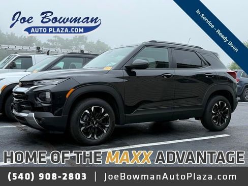 Used 2023 Chevrolet TrailBlazer LT w/ Convenience Package AWD/4WD image 1