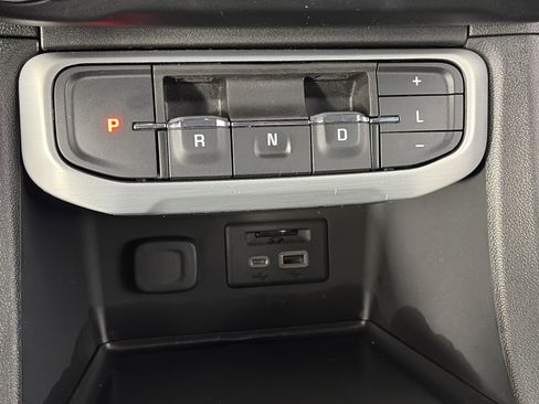 Used 2023 GMC Acadia SLT w/ Technology Package AWD/4WD image 28